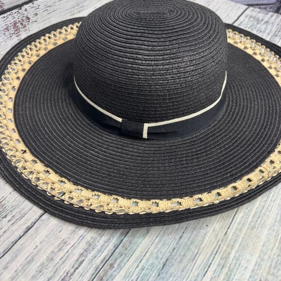 Torrid Wide Brim Sun Hat Black Straw Woven Crochet Trim M/L - Picture 2 of 3